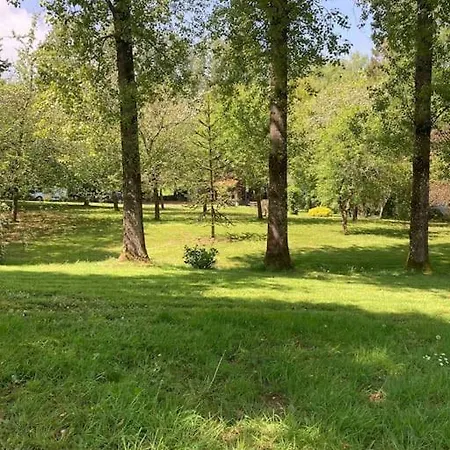Chalet Dans Endroit Bucolique شاليه *