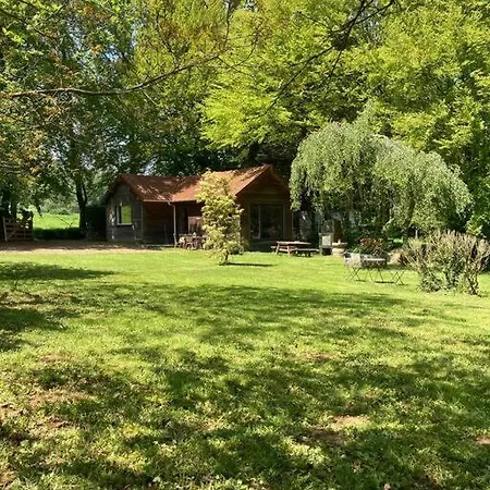 Chalet Dans Endroit Bucolique شاليه Sourdeval