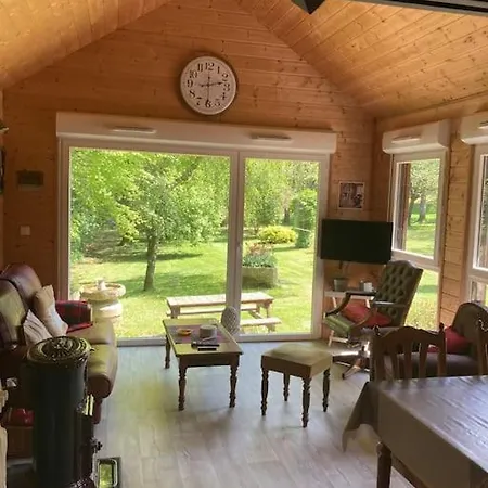 Chalet Dans Endroit Bucolique *